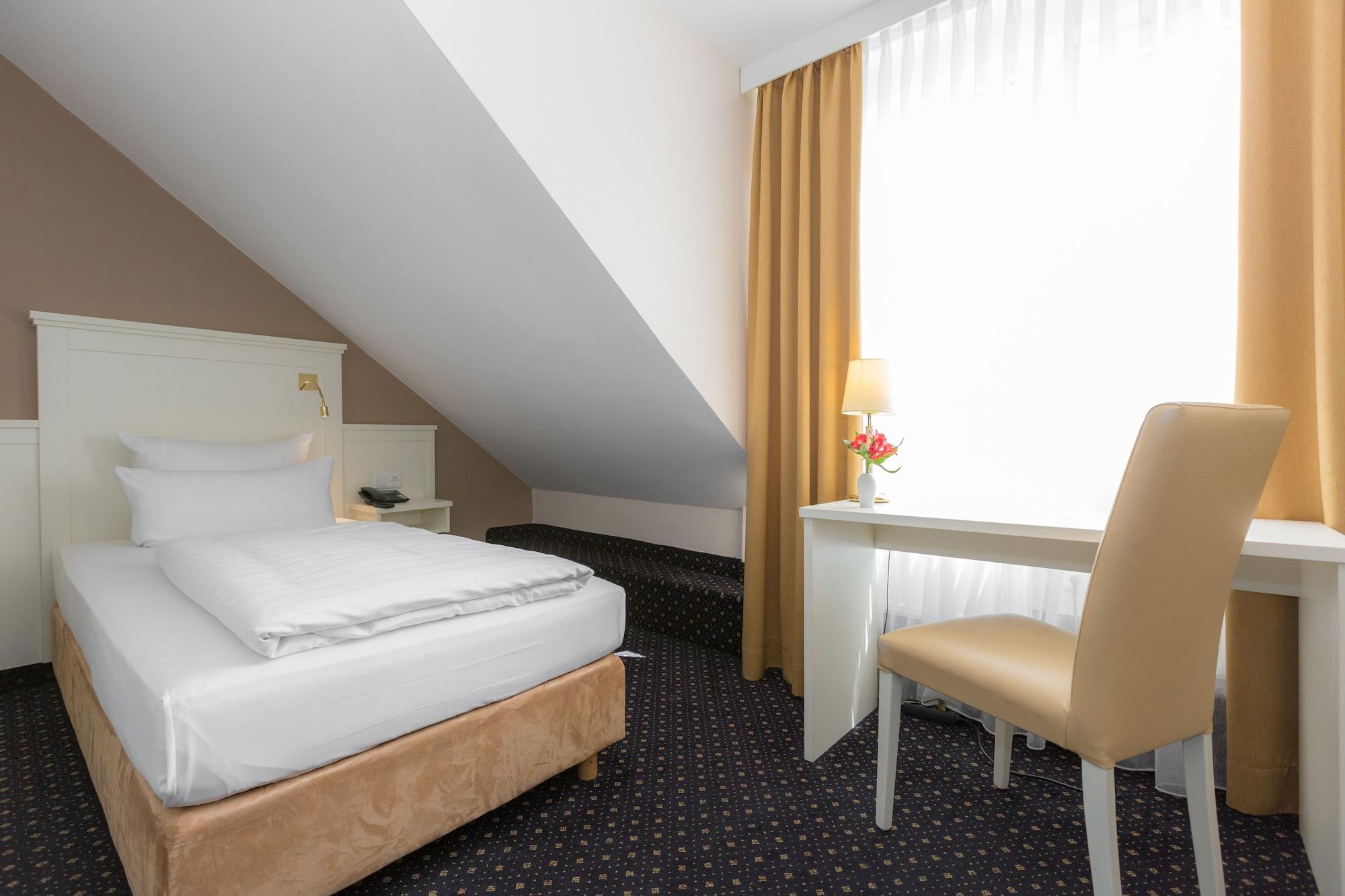 Hotel Fuerst Bismarck Гамбург Экстерьер фото