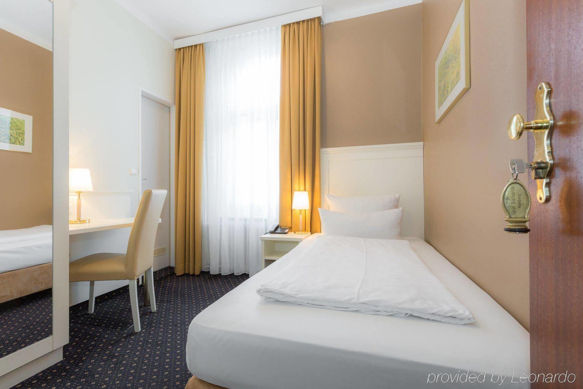 Hotel Fuerst Bismarck Гамбург Экстерьер фото